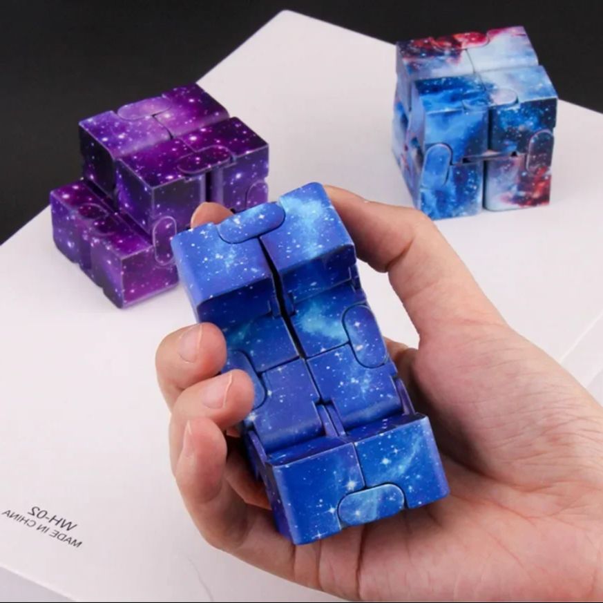 Model Kit Infinite Dimension - Cubo magico con vibrazione infinita Giocattolo