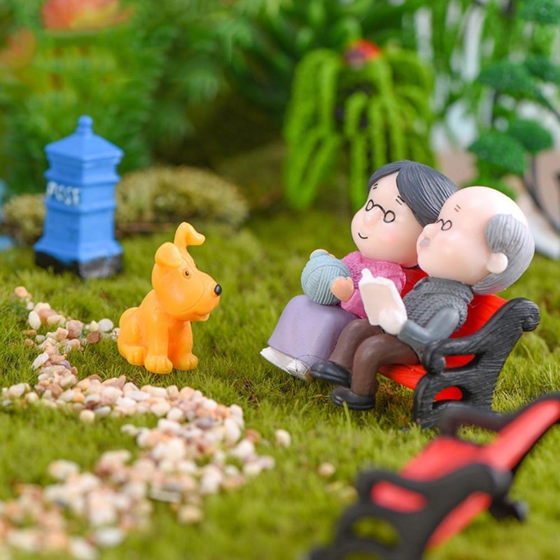 Mini coppia figure nonna nonno - Model Kit In Era recensione e prezzo