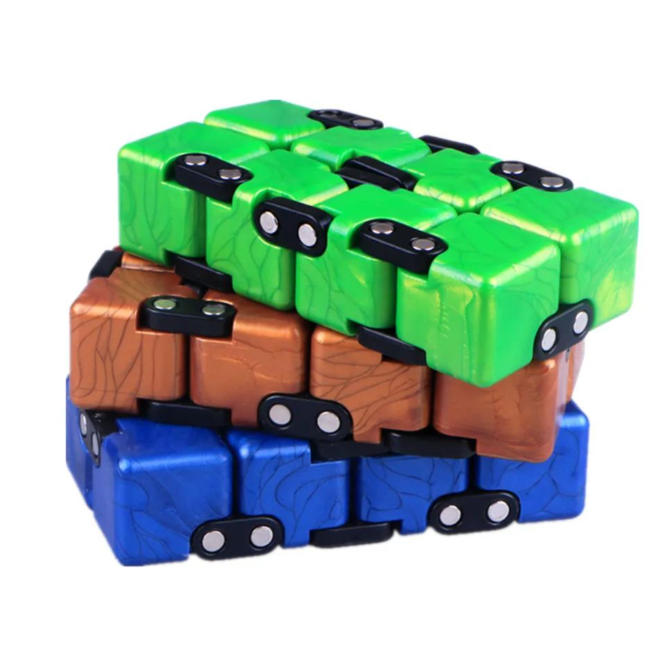 QiYi 2x2 Crazy Cube 2x2x2 Endl - Model Kit Infinite Dimension recensione e prezzo