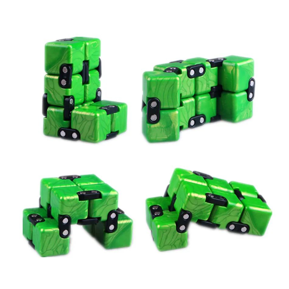 QiYi 2x2 Crazy Cube 2x2x2 Endl - Model Kit Infinite Dimension recensione e prezzo