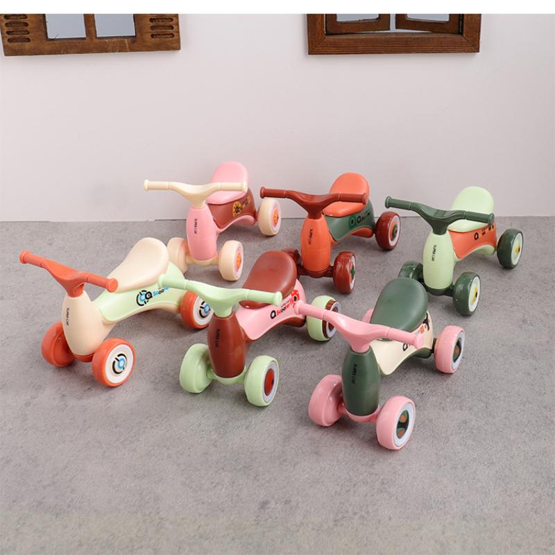 1 Pezzo Mini Auto Giocattolo p - Model Kit Plastic recensione e prezzo