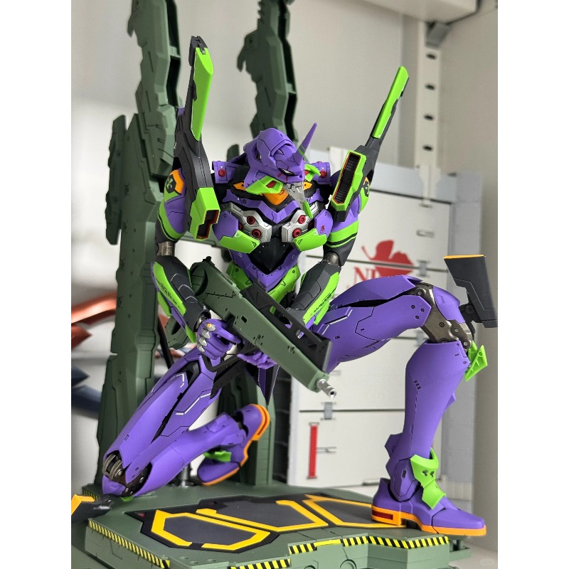 Disponibile il modello Tron di - Model Kit Eva 01 recensione e prezzo