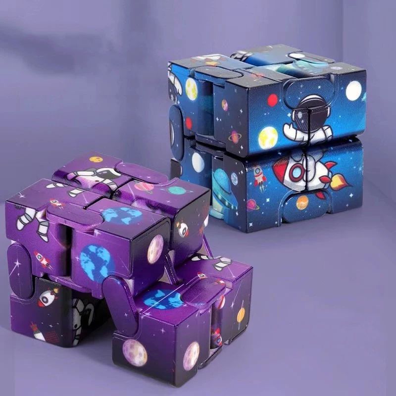 Cubo magico con vibrazione inf - Model Kit Infinite Dimension recensione e prezzo